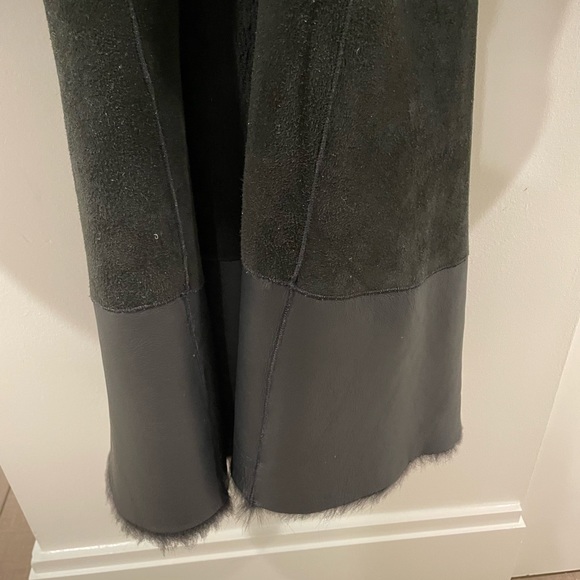 SHEARLING COAT REVERSIBLE! - Picture 8 of 11